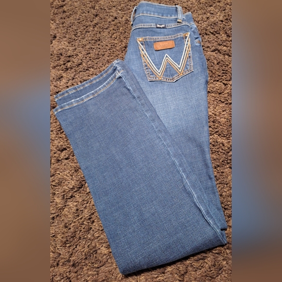Wrangler Darkwash Stretch Bootcut Lowrise Women's Denim Jean Sz. 5x32 - Picture 4 of 7